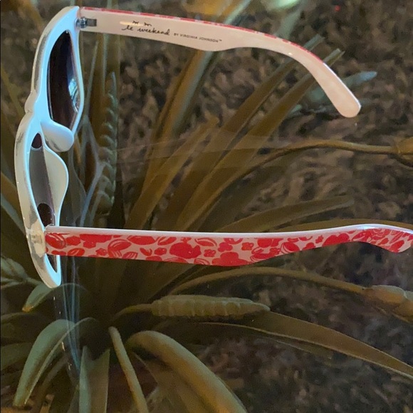 Virginia Johnson Sunglasses - Picture 3 of 6
